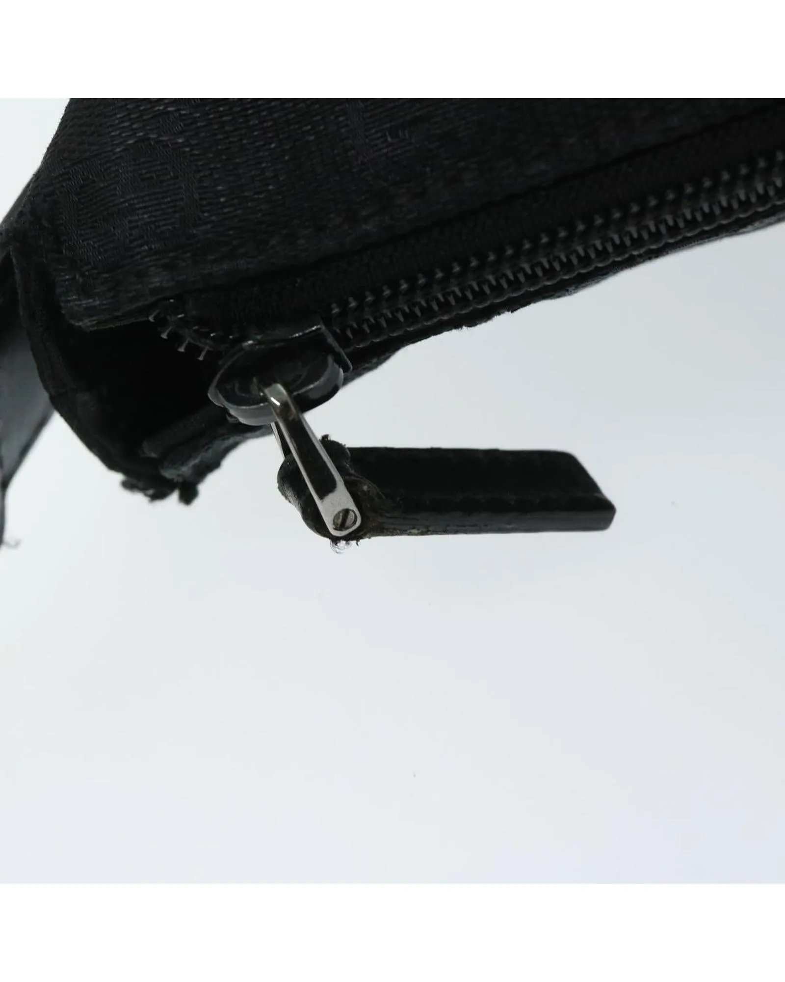 GG Canvas Shoulder Bag in Black