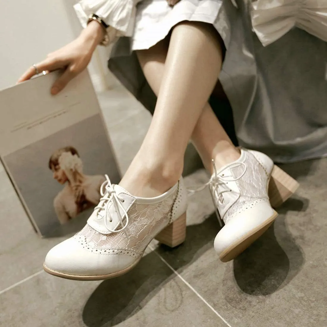 VOKLIN Women's Vintage Lace Up Pump Oxfords Brogues Wingtip Perforated Chunky Block Mid Heels Dressy Shoes
