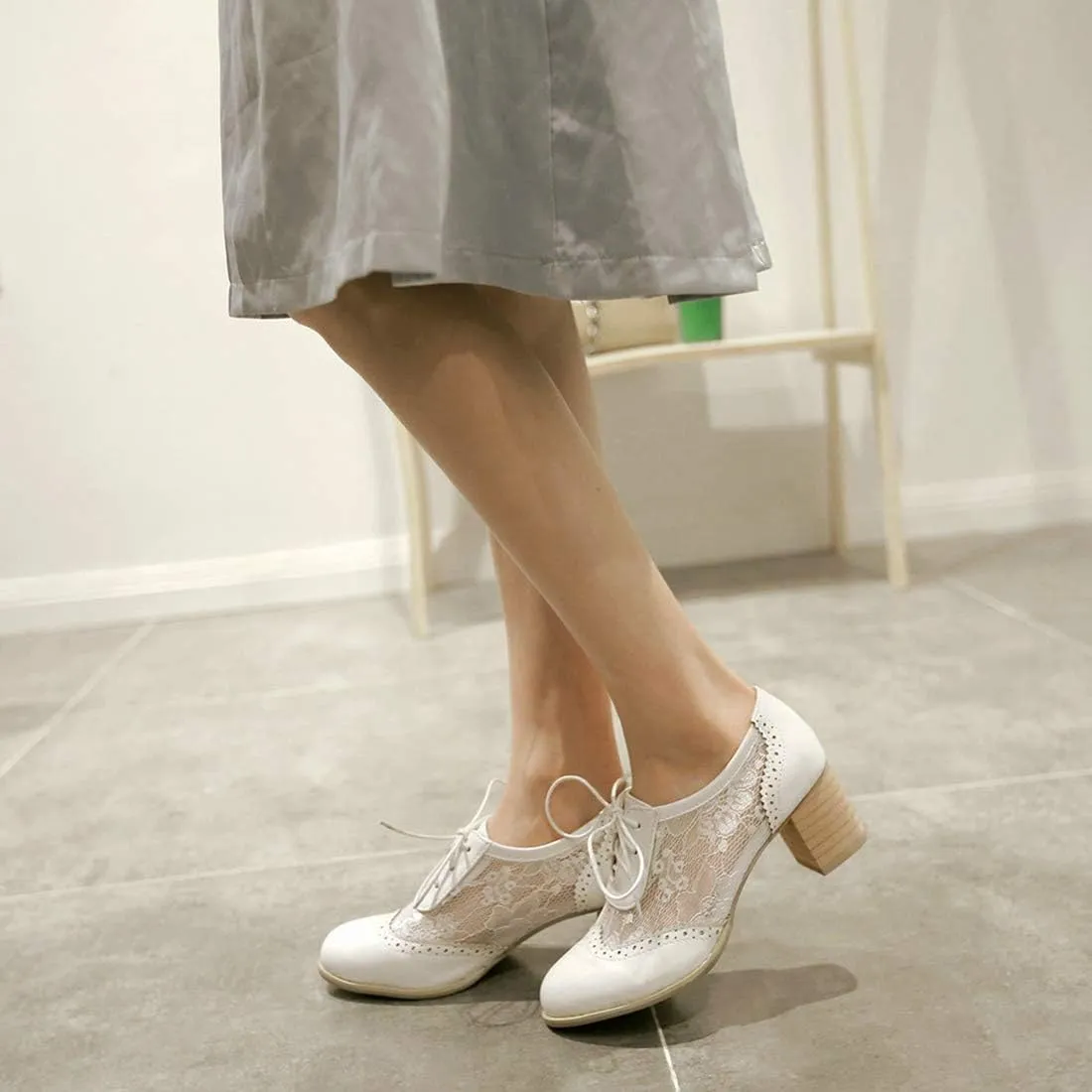 VOKLIN Women's Vintage Lace Up Pump Oxfords Brogues Wingtip Perforated Chunky Block Mid Heels Dressy Shoes