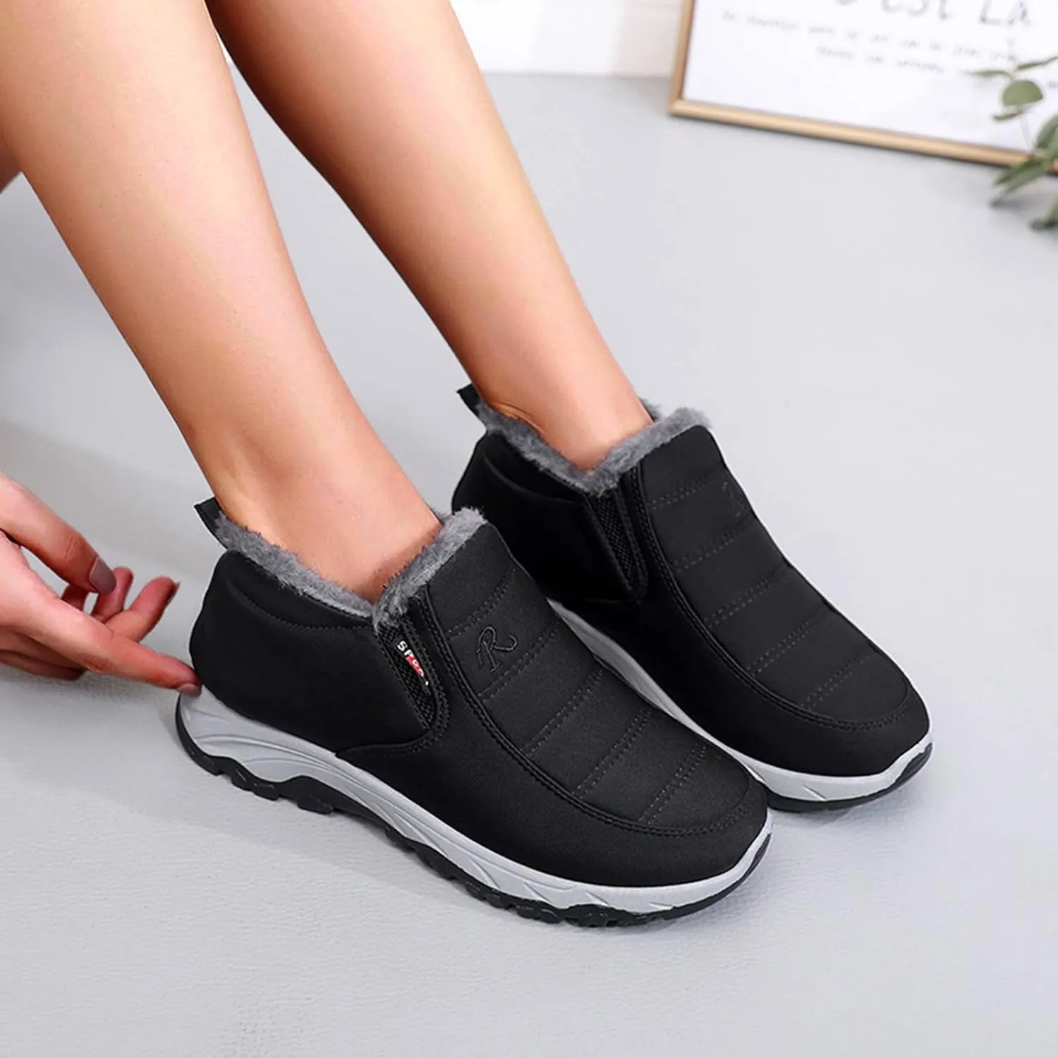 Winter Boots for Women Warm Fur Lined Couple Boots Waterproof Shoes Slip On Walking Comfortable Hiking Booties